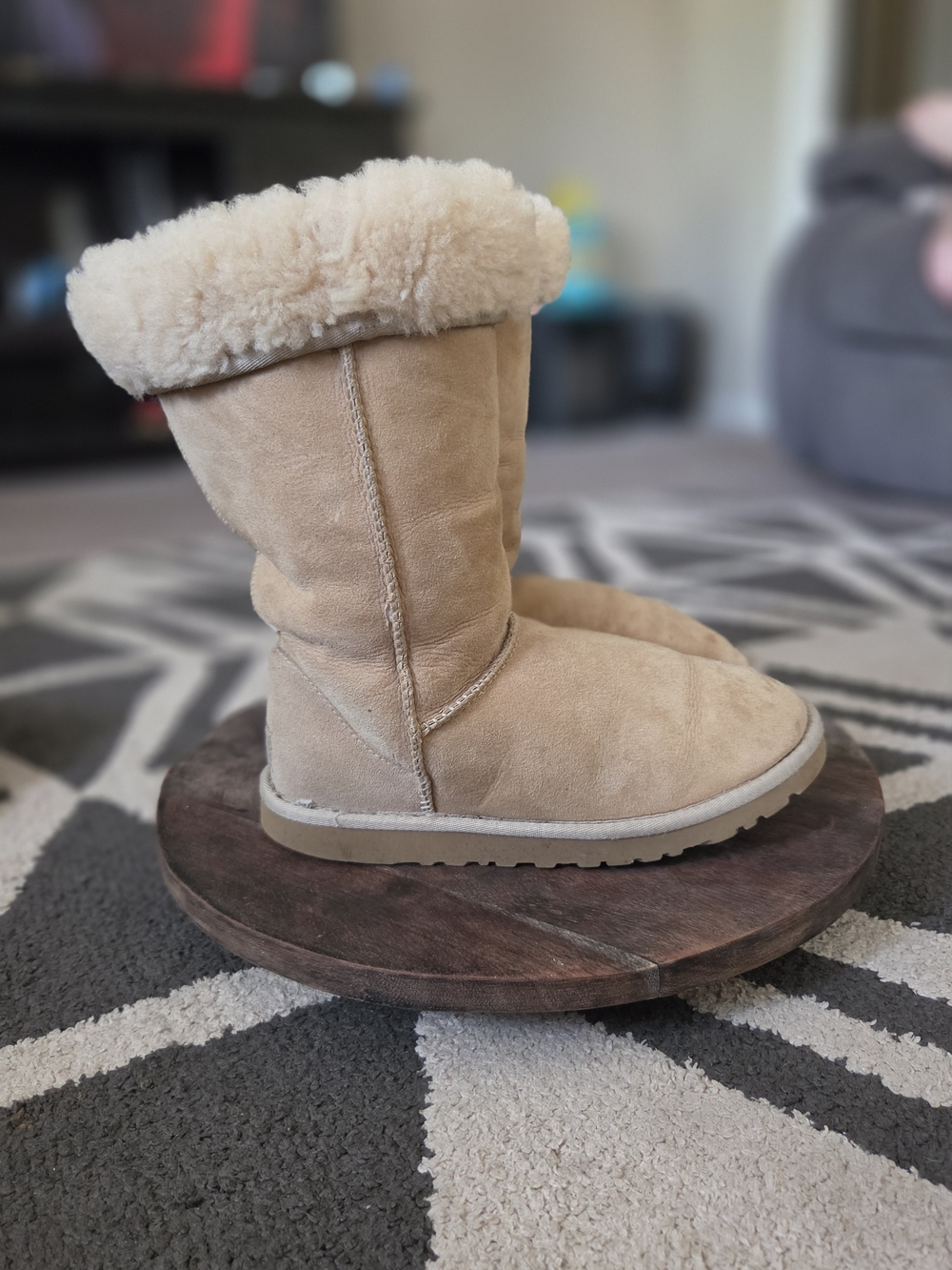 UGG Australia Classic Tall Shearling Boots Chestnut Women’s 6